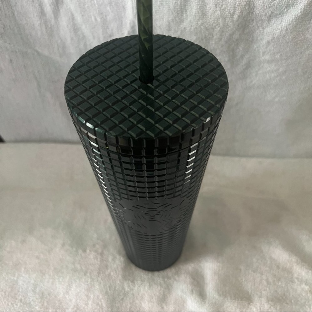 NWT Starbucks 24oz cold mug with straw